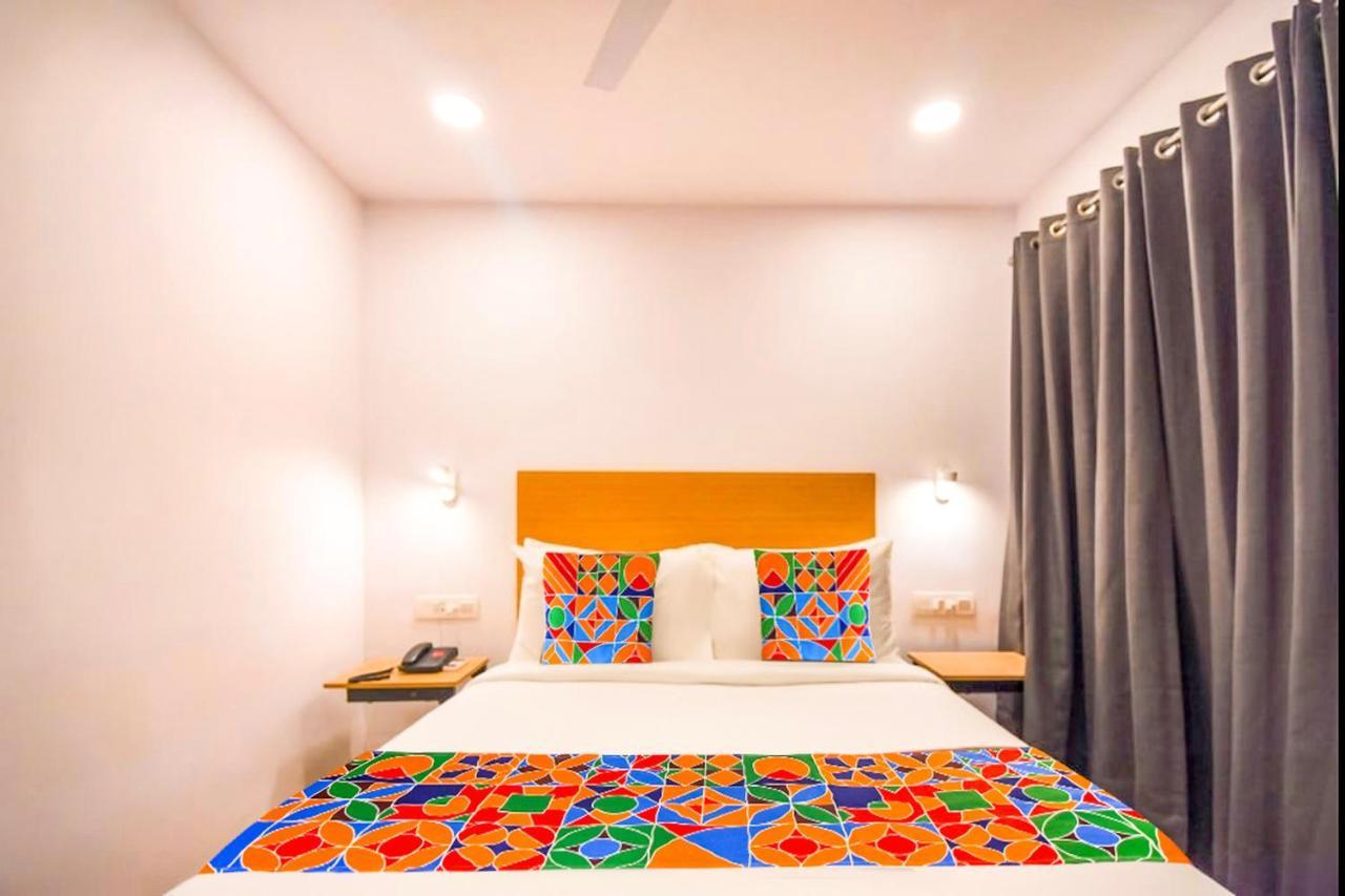 Fabexpress Heera Holiday Inn Kolkata Luaran gambar