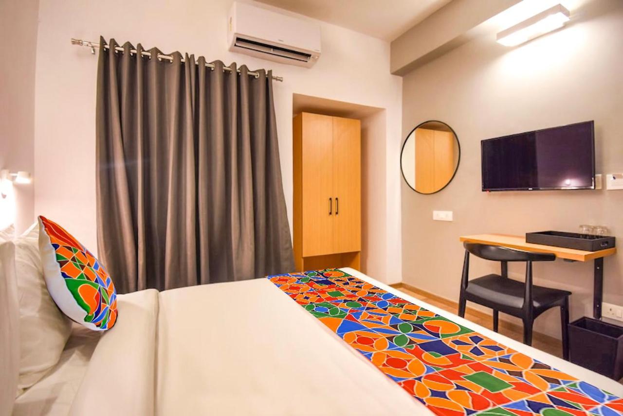 Fabexpress Heera Holiday Inn Kolkata Luaran gambar